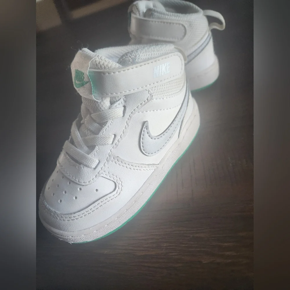 Nike Kids White High-Top Sneakers with Green Sole 5.5